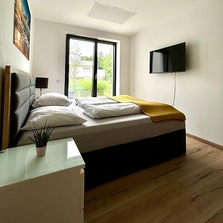 Schoene Wohnung Mit Terrasse Und Parkplatz Velden am Woerthersee Exterior photo