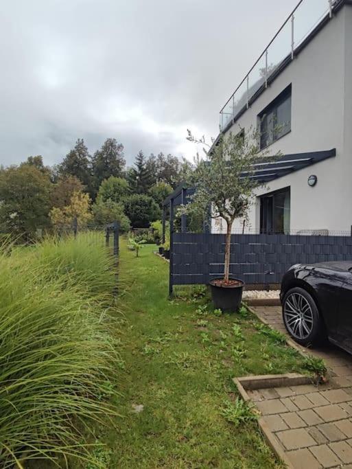 Schoene Wohnung Mit Terrasse Und Parkplatz Velden am Woerthersee Exterior photo
