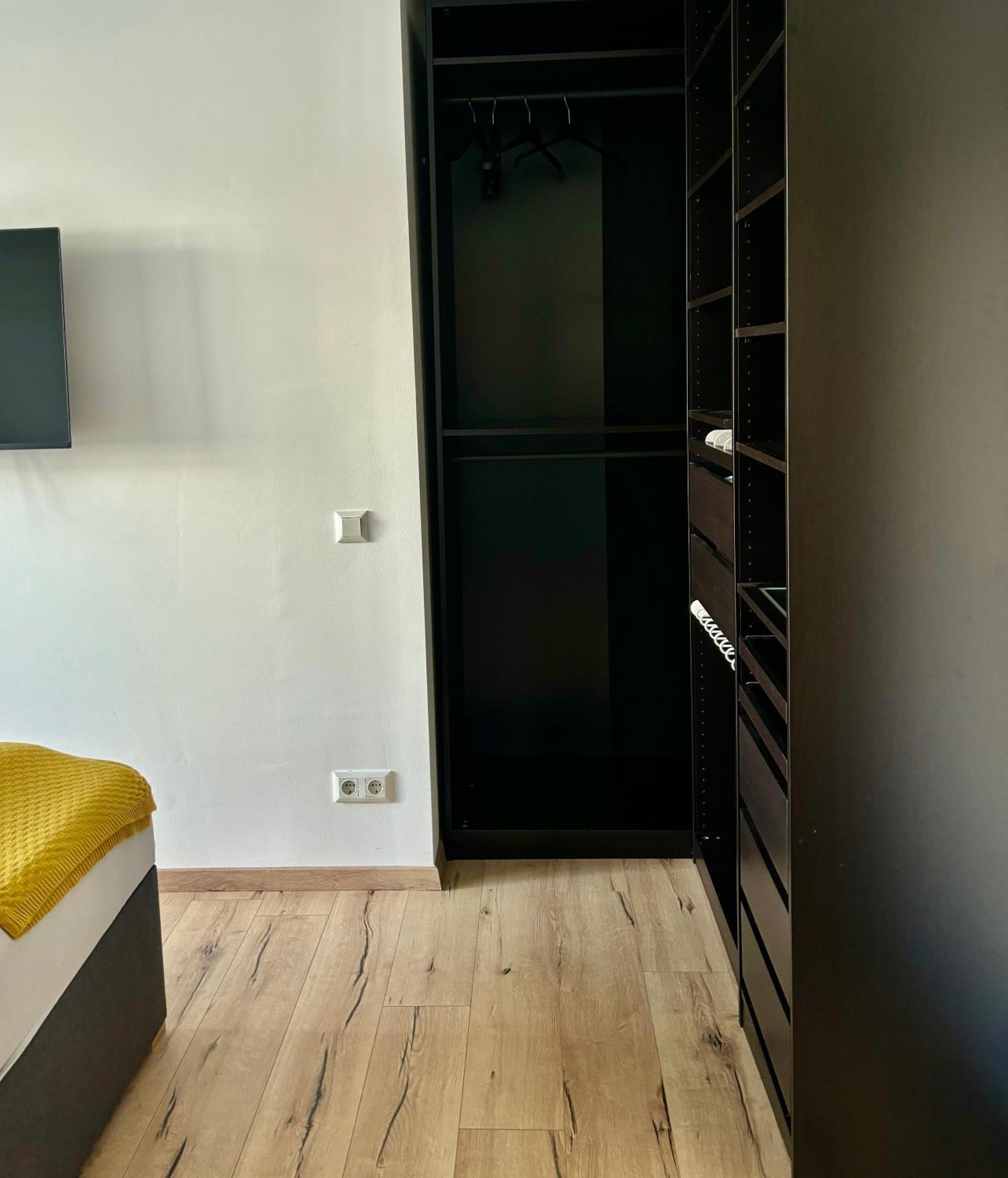 Schoene Wohnung Mit Terrasse Und Parkplatz Velden am Woerthersee Exterior photo
